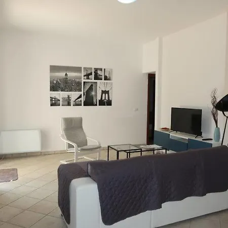 Sleeps 12 Pool Air Con 펜션 Vaste