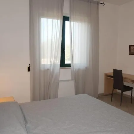 펜션 Sleeps 12 Pool Air Con Vaste