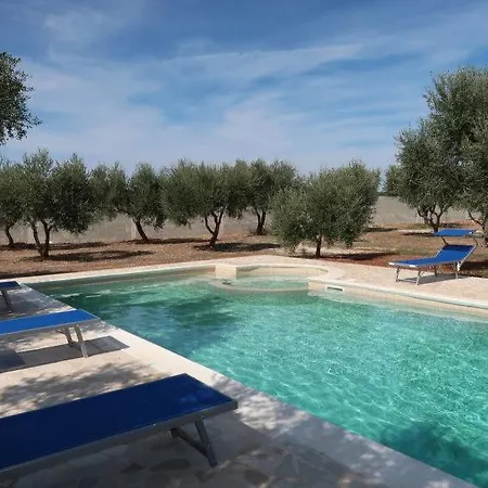 Sleeps 12 Pool Air Con *