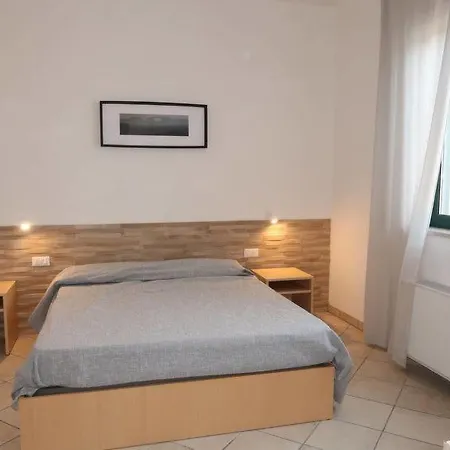 Sleeps 12 Pool Air Con *
