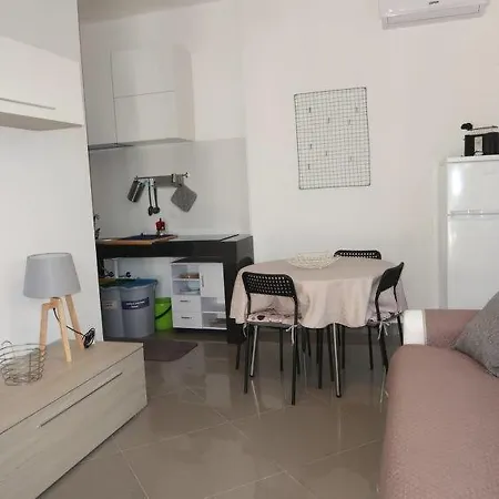 Sleeps 12 Pool Air Con Holiday home